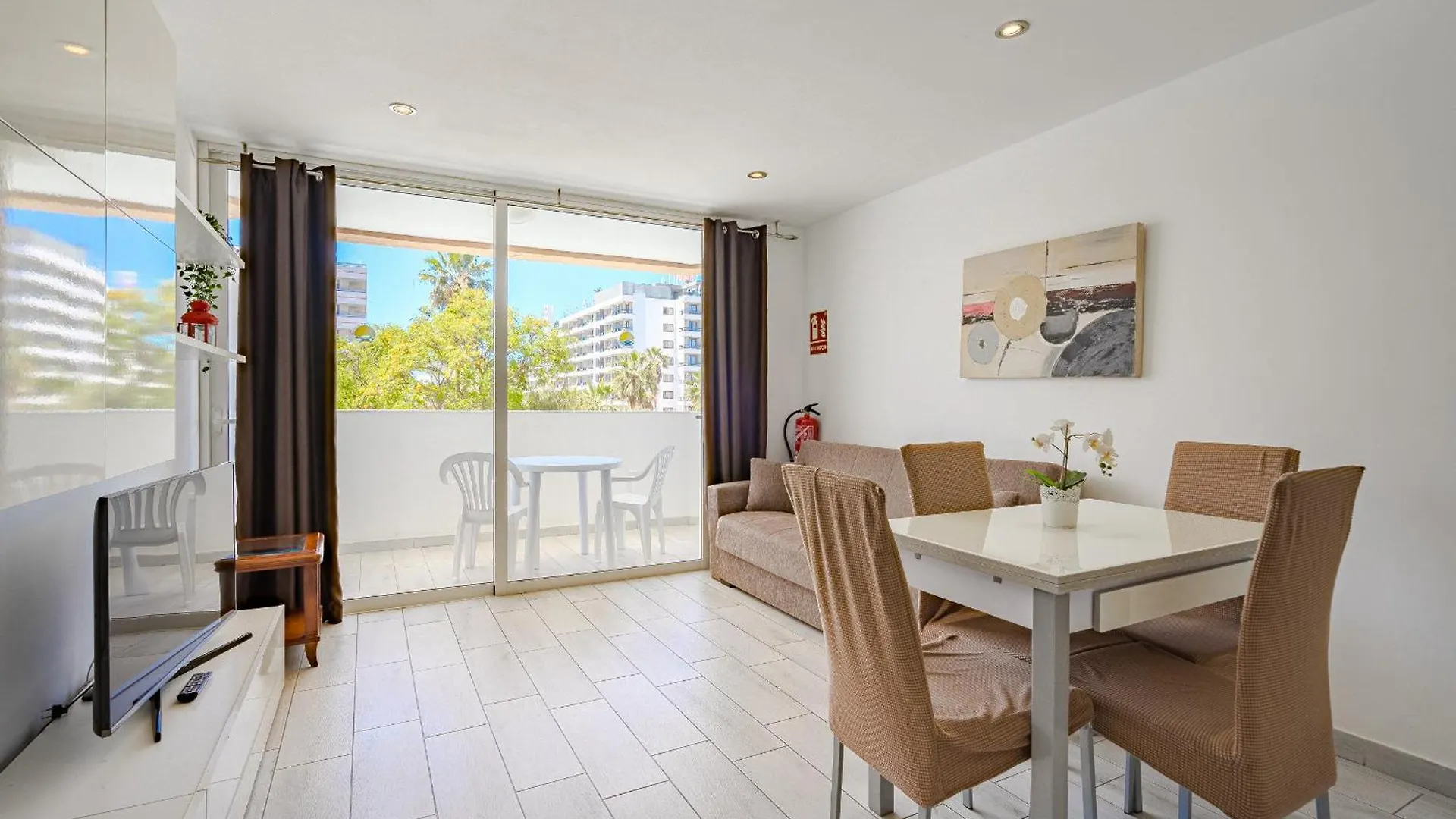 Un Dormitorio En Playa De Las Americas Costa Adeje  Spain
