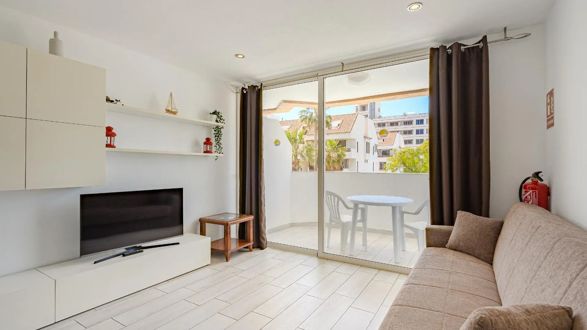 Un Dormitorio En Playa De Las Americas Costa Adeje