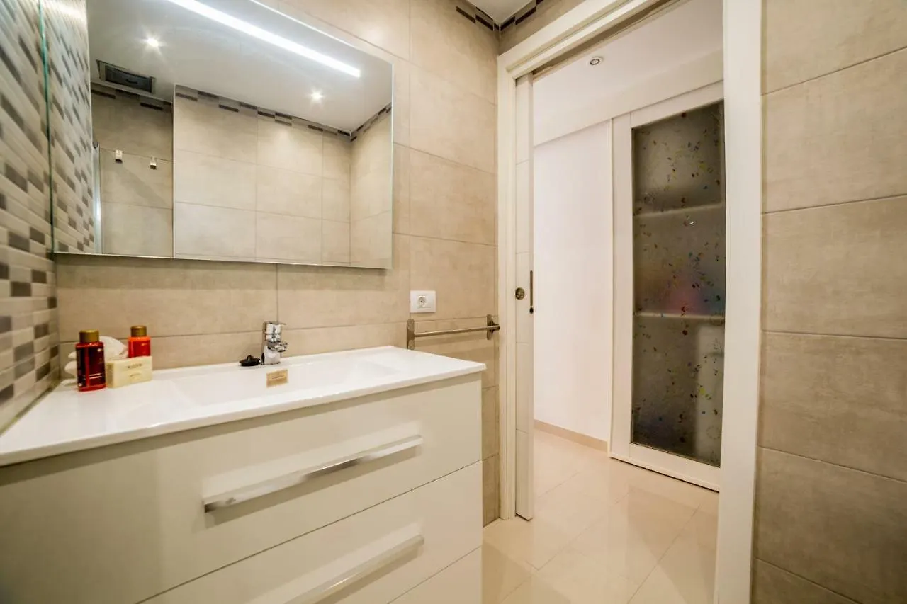 Un Dormitorio En Playa De Las Americas Costa Adeje  Spain